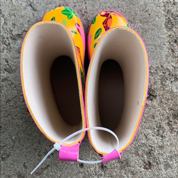 Kids Boots - Picture 3 of 8